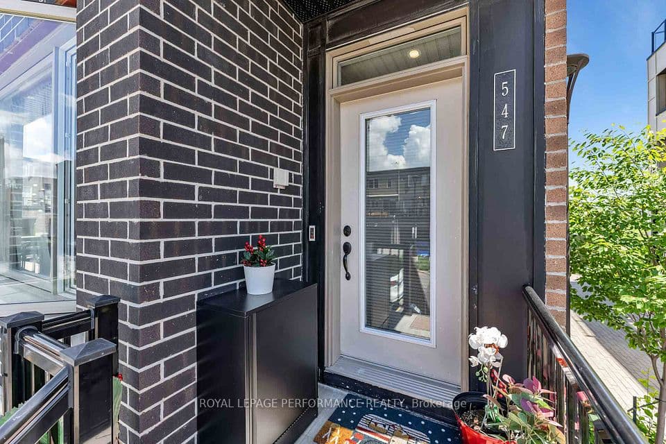 547 Ozawa Private, Manor Park - Cardinal Glen and Area, ON K1K 4Z8 – photo 3