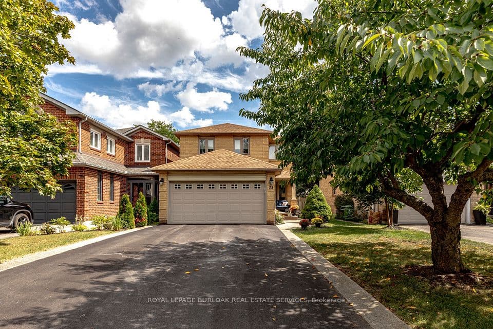 31 Grindstone Way, Hamilton, ON L9H 7B7 – main photo