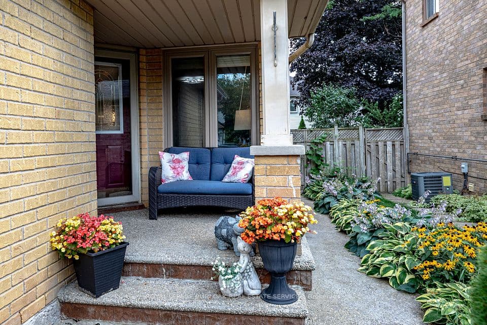 31 Grindstone Way, Hamilton, ON L9H 7B7 – photo 3