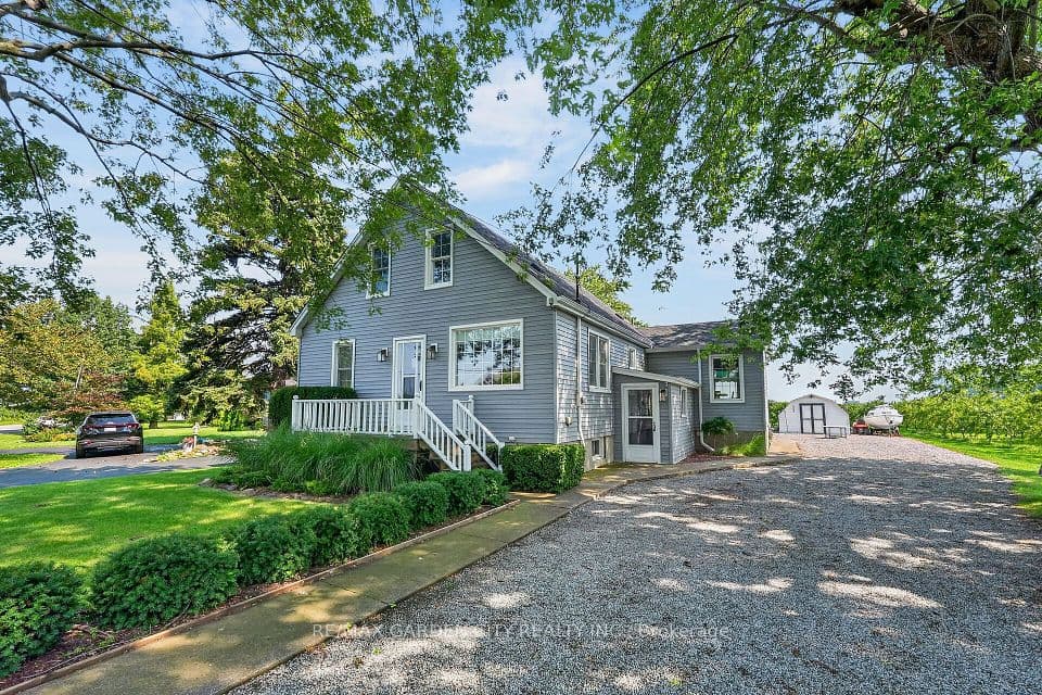 423 Read Road, Niagara-on-the-Lake, ON L2R 7K6 – main photo
