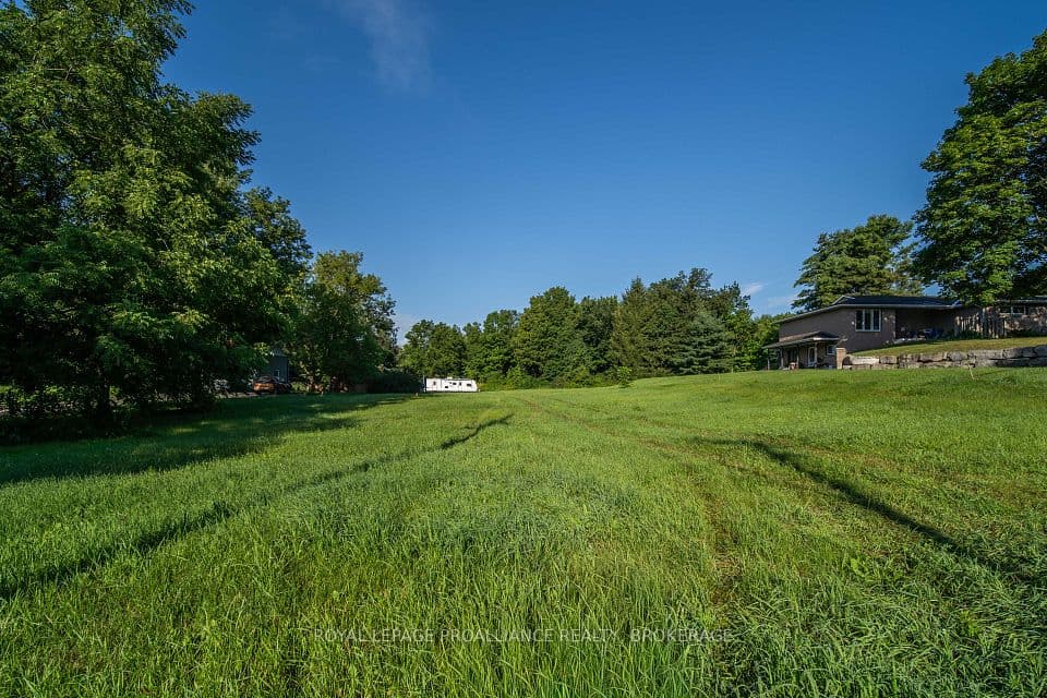 126 Haskins Point Road, Leeds and the Thousand Islands, ON K0H 2N0 – main photo