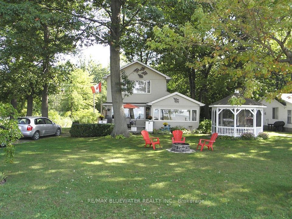 9714 Lake Road, Lambton Shores, ON N0N 1J1 – photo 2