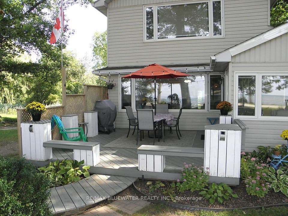 9714 Lake Road, Lambton Shores, ON N0N 1J1 – photo 3