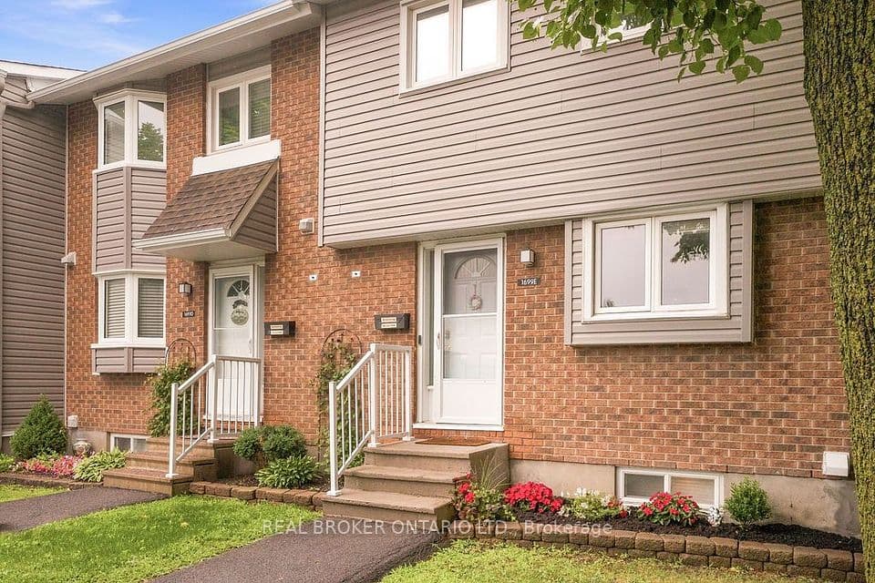 1699E Lamoureux Drive, Orleans - Cumberland and Area, ON K1E 2N3 – photo 2