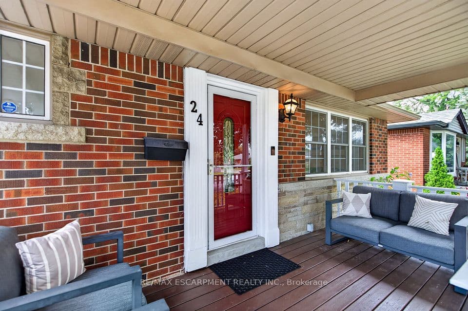 24 Castlefield Drive, Hamilton, ON L8T 3R2 – photo 2