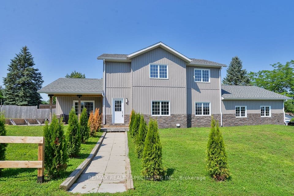 15 Lankin Avenue, Bracebridge, ON P1L 1Y4 – photo 2