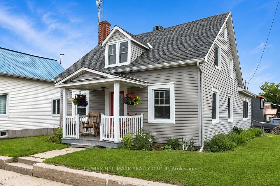 1127 Labrosse Road E, Hawkesbury, ON K0B 1P0 – main photo
