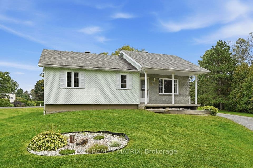 33 Frost Avenue, Hawkesbury, ON K6A 2T4 – photo 3