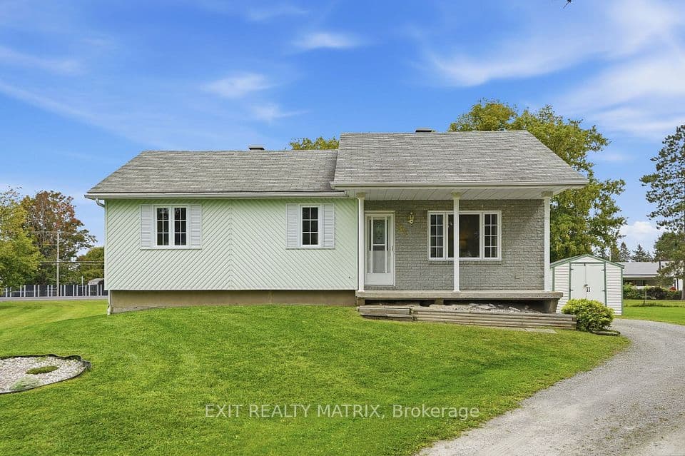 33 Frost Avenue, Hawkesbury, ON K6A 2T4 – main photo