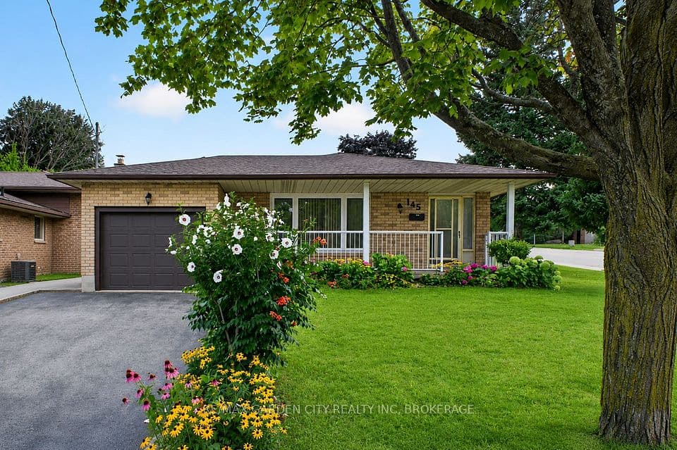 145 Adis Avenue, Hamilton, ON L9C 6T9 – photo 2