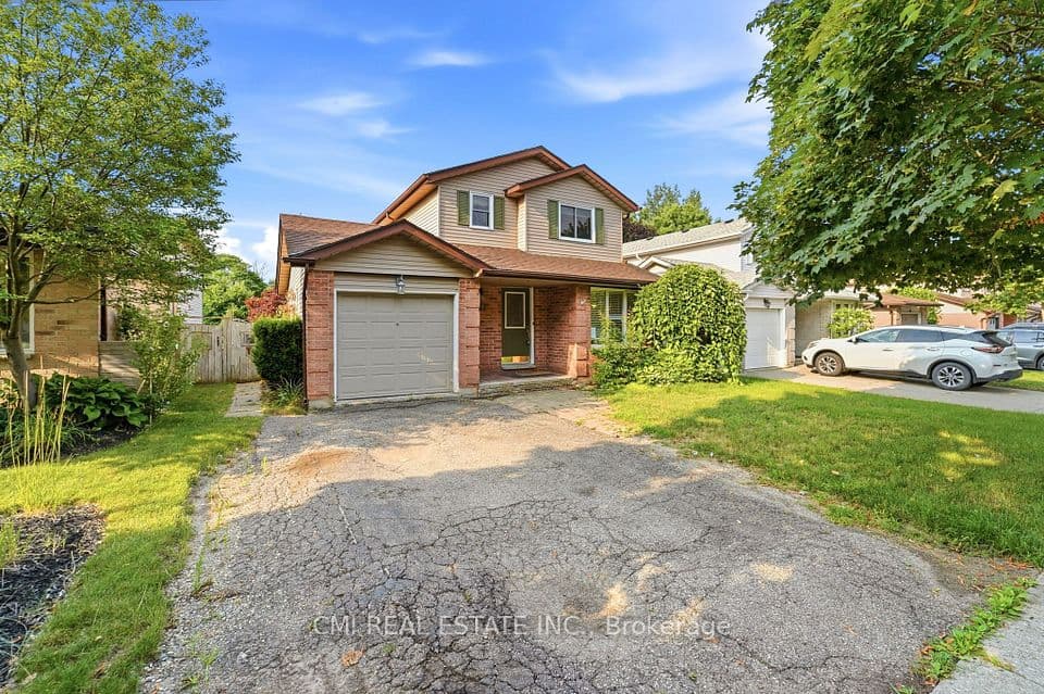 155 Foxhunt Road, Waterloo, ON N2K 2R8 – main photo