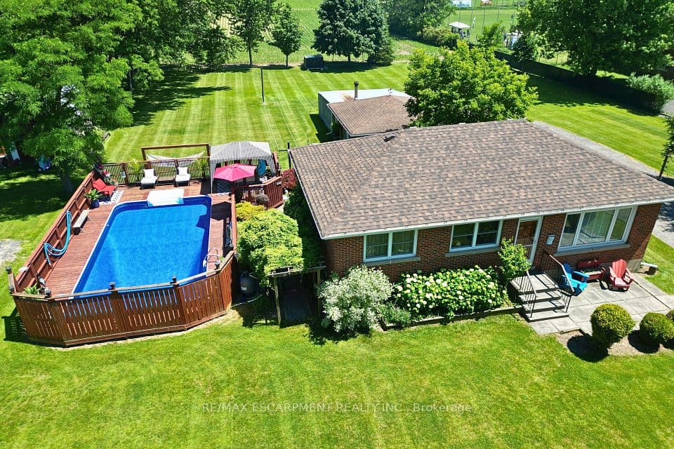 1065 Woodburn Road, Hamilton, ON L0R 1P0 – main photo