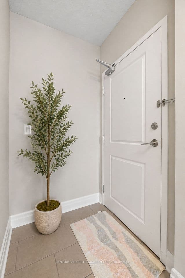 240 Village Walk Boulevard 605, London North, ON N6G 0P6 – photo 2