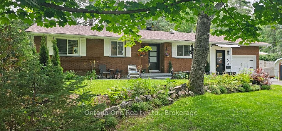 150 Lofty Pines Crescent, Gravenhurst, ON P1P 1M6 – main photo