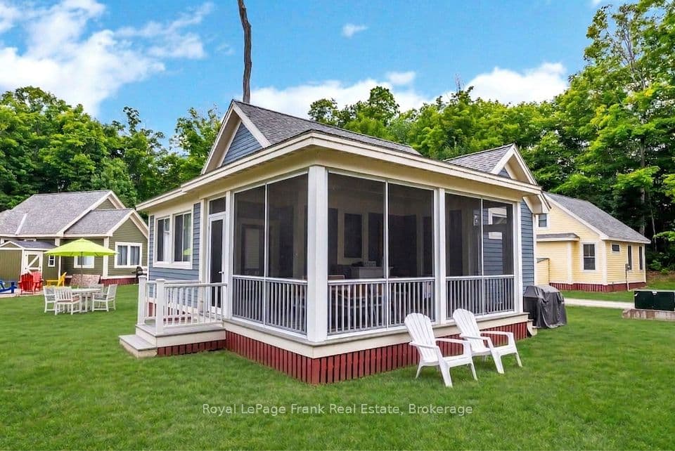 11 Hollow Lane 219, Prince Edward County, ON K0K 1P0 – photo 2