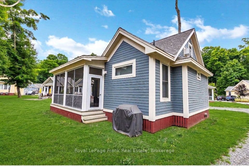11 Hollow Lane 219, Prince Edward County, ON K0K 1P0 – photo 3