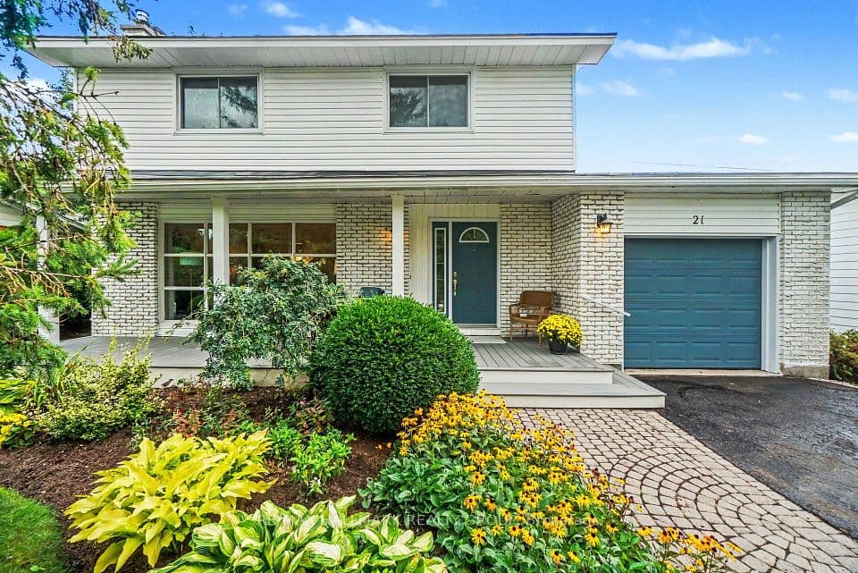 21 Cremona Crescent, South of Baseline to Knoxdale, ON K2G 0Z9 – main photo