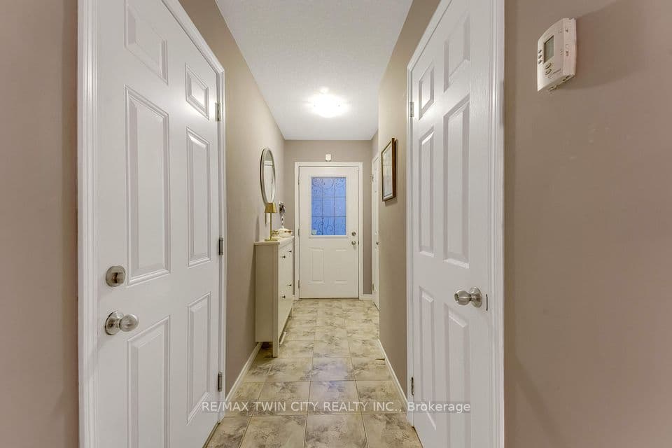 168 Maitland Street, Kitchener, ON N2R 0C3 – photo 3