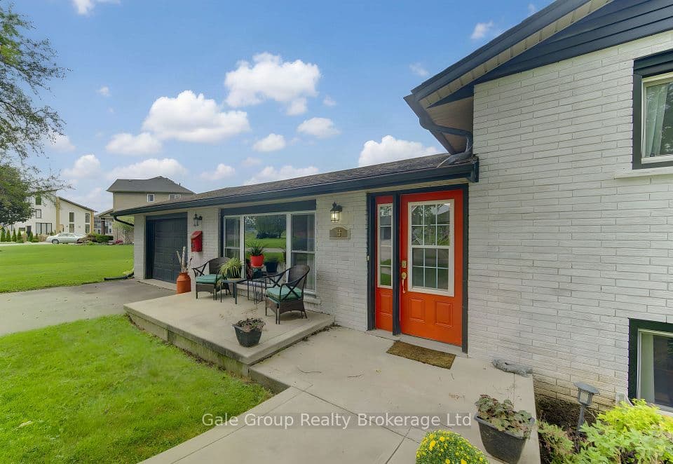 15 William Street, Tillsonburg, ON N4G 1L6 – photo 2