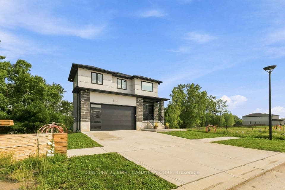 104 GREENE Street, South Huron, ON N0M 1S2 – photo 3