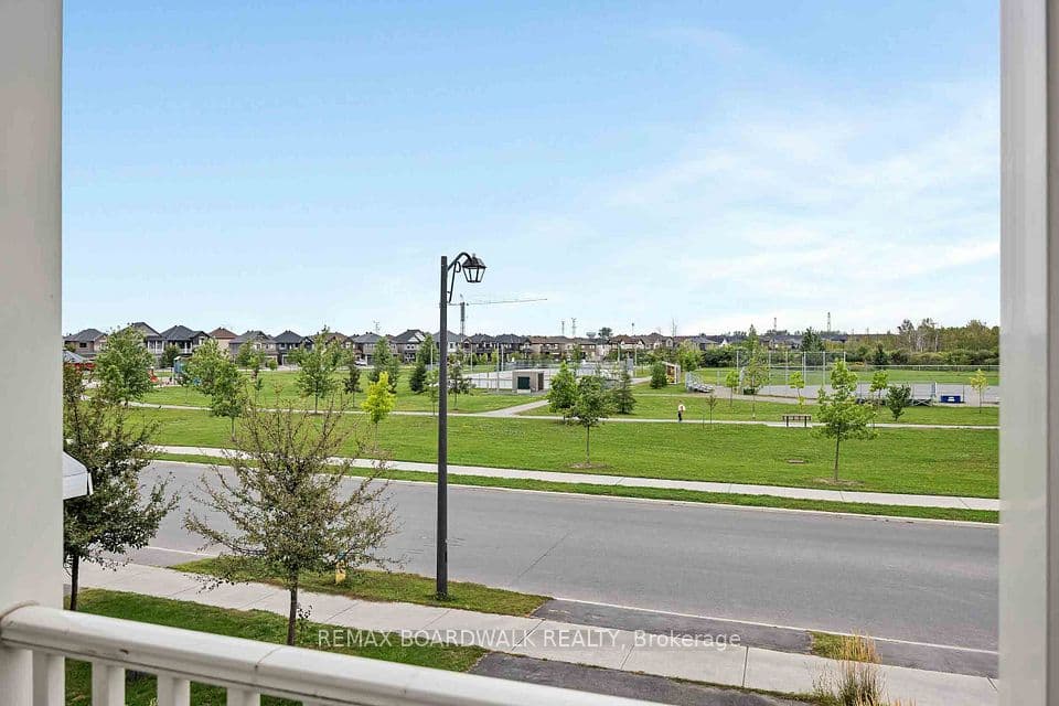648 Decoeur Drive, Orleans - Cumberland and Area, ON K4A 1G4 – photo 3