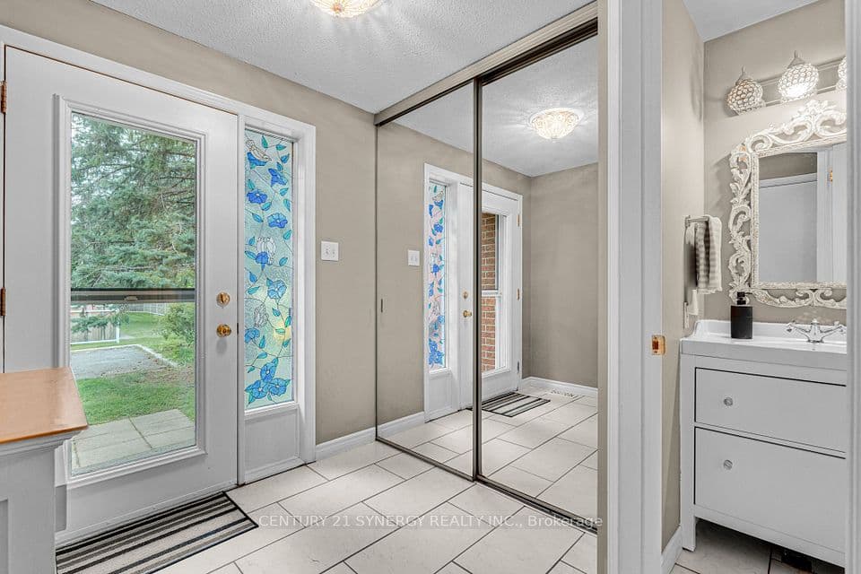 1932 Ashmont Street, Orleans - Convent Glen and Area, ON K1C 7B9 – photo 3