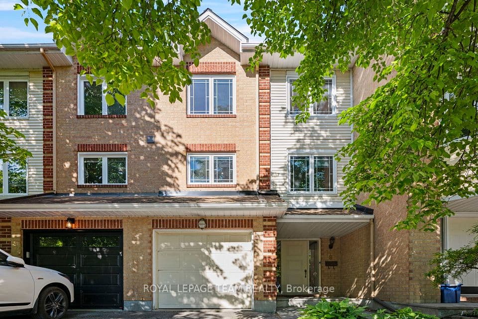 8 Mannington Court, Barrhaven, ON K2J 4A1 – main photo