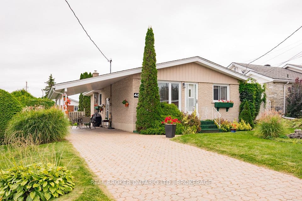 48 Clement Street, North Glengarry, ON K0C 1A0 – photo 3