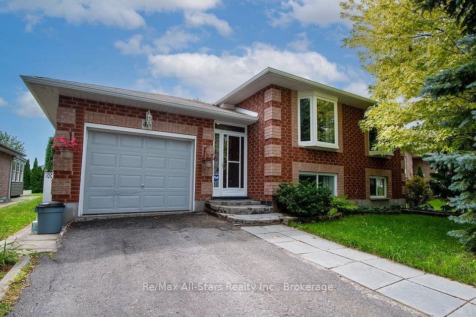 43 McGibbon Boulevard, Kawartha Lakes, ON K9V 6G4 – main photo