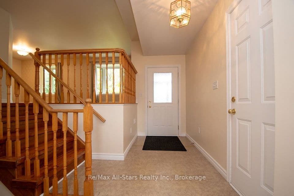43 McGibbon Boulevard, Kawartha Lakes, ON K9V 6G4 – photo 3