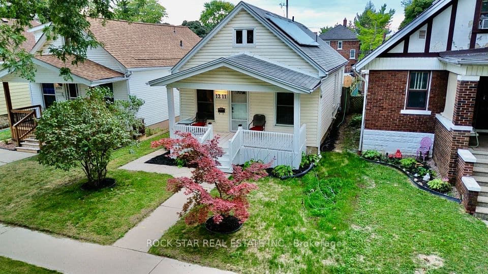 1211 Lincoln Road, Windsor, ON N8Y 2H9 – photo 3