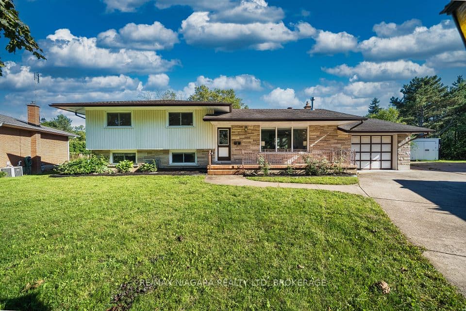 8 Fernwood Terrace, St. Catharines, ON L2T 3W5 – main photo