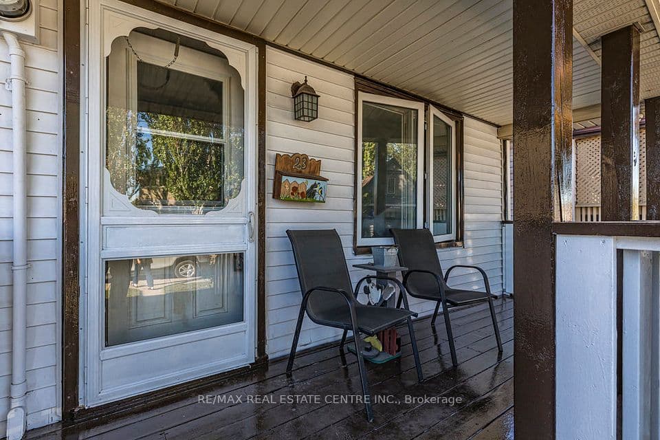 23 Frederick Avenue, Hamilton, ON L8H 4K1 – photo 2