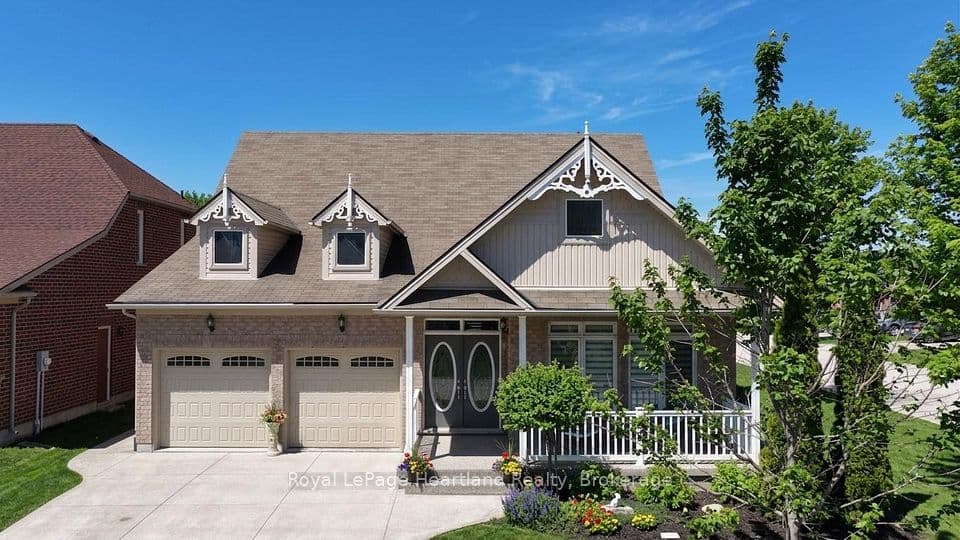 10 Macpherson Avenue, Huron East, ON N0K 1W0 – main photo