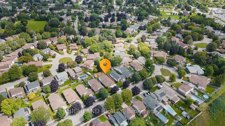182 Foxhunt Road, Waterloo, ON N2K 2S2 – photo 3