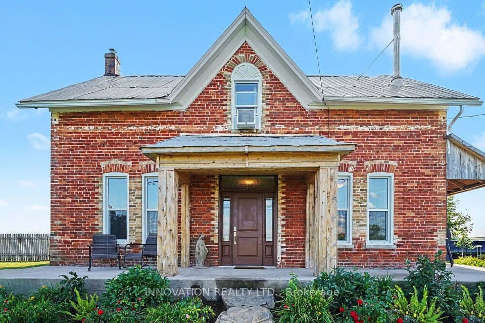 649 Upper Dwyer Hill Road, Carp - Huntley Ward, ON K0A 1A0 – main photo