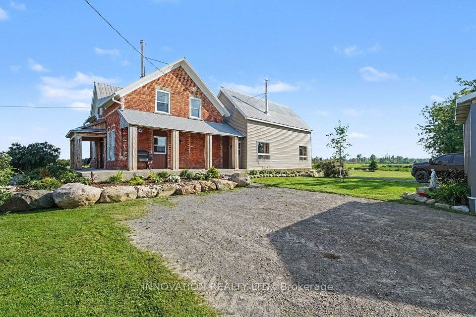 649 Upper Dwyer Hill Road, Carp - Huntley Ward, ON K0A 1A0 – photo 2