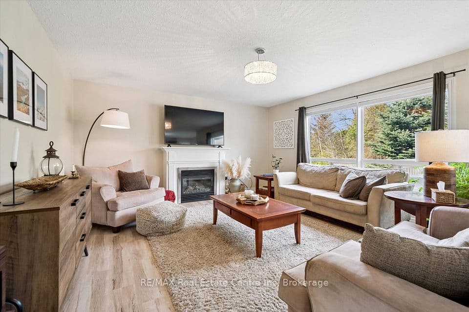 556 Black Street, Centre Wellington, ON N1M 0A3 – photo 2