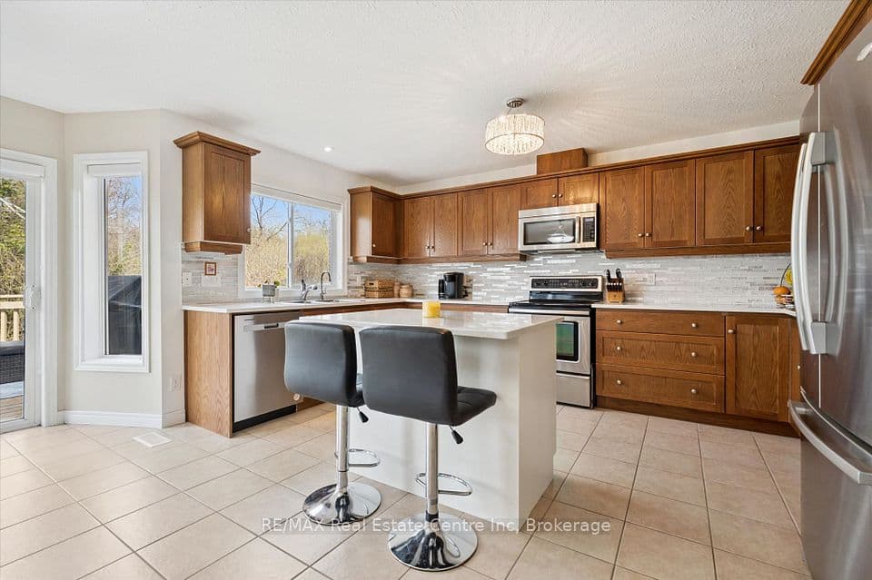 556 Black Street, Centre Wellington, ON N1M 0A3 – photo 3