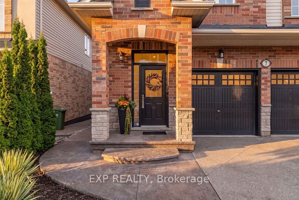 7 Seacove Court, Hamilton, ON L8E 0B3 – photo 3