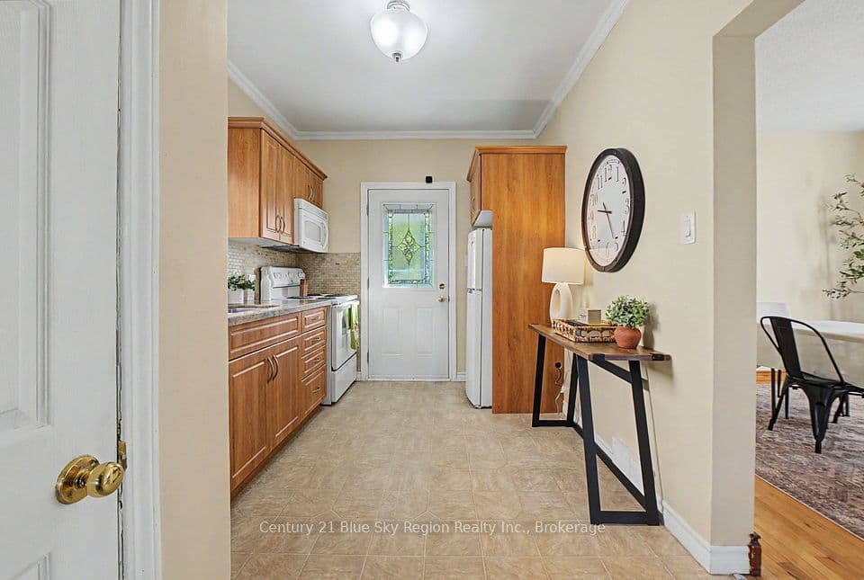 496 First Avenue E, North Bay, ON P1B 1K3 – photo 3