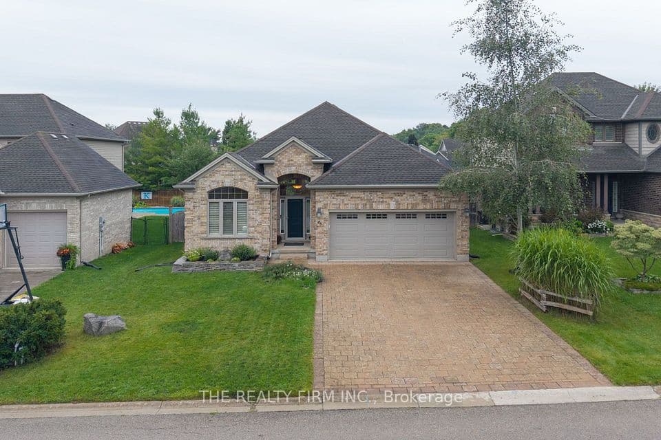 46 Ashwood Crescent, Middlesex Centre, ON N0M 2A0 – main photo