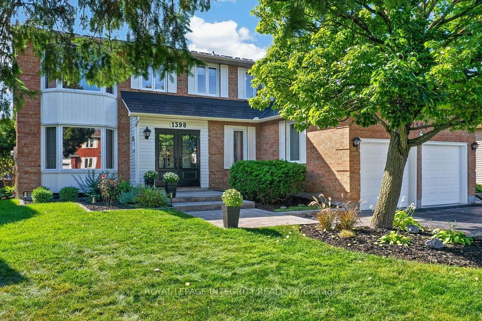 1398 Hayes Street, Orleans - Cumberland and Area, ON K1E 3M3 – main photo