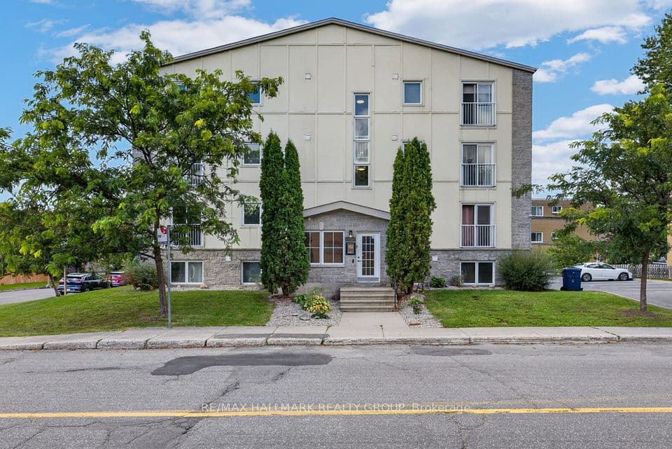 646 Cummings Avenue 401, Overbrook - Castleheights and Area, ON K1K 2K6 – photo 2