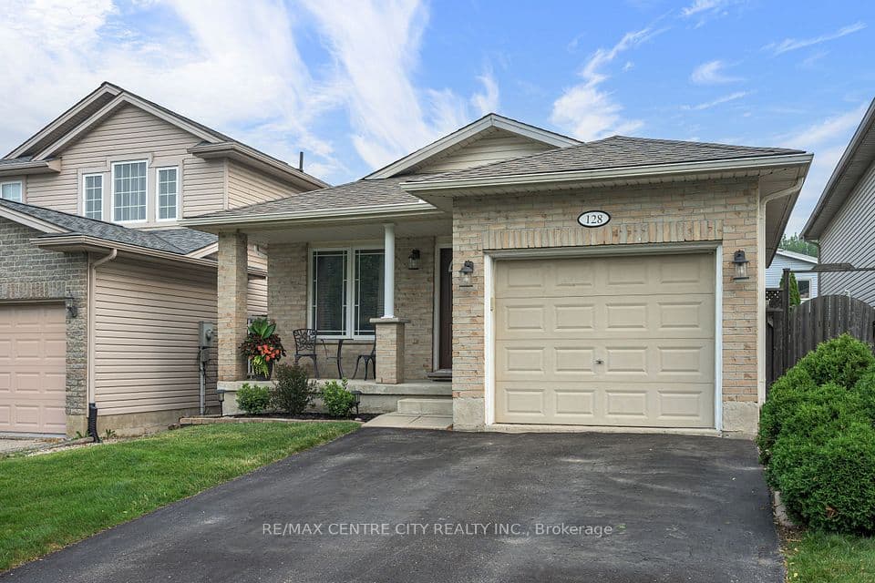 128 Crimson Crescent, London East, ON N5W 6E9 – photo 2