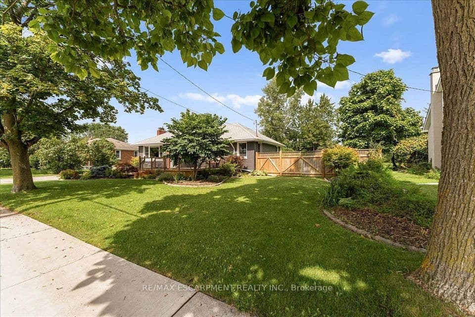 721 Broadway Street, Welland, ON L3C 5M6 – photo 3