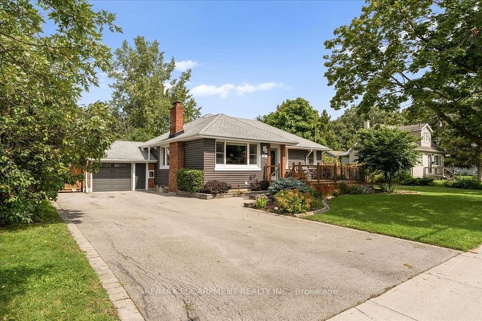 721 Broadway Street, Welland, ON L3C 5M6 – main photo