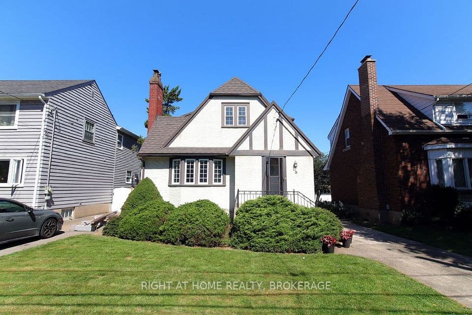 31 Stuart Avenue, St. Catharines, ON L2R 1M8 – photo 3