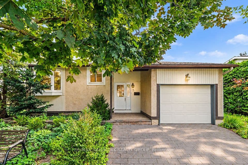 5 Lansfield Way, Tanglewood - Grenfell Glen - Pineglen, ON K2G 3V7 – main photo