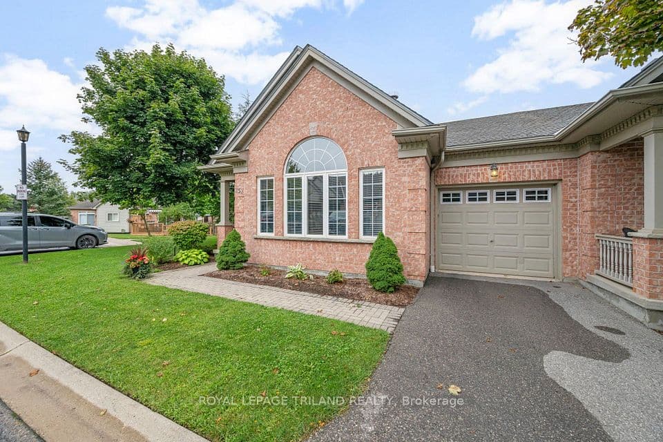 2025 Meadowgate Boulevard 252, London South, ON N6M 1K9 – photo 2